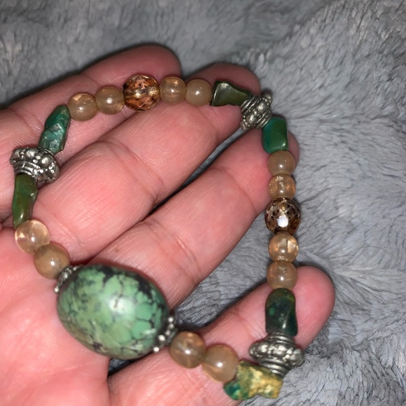 Drop earrings and stone bracelet - Picture 3 of 7